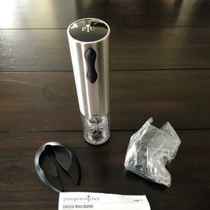 NIB Pampered Chef Electric Wine Opener